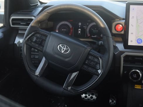 Used 2025 Toyota Tacoma TRD Sport w/ TRD Sport Premium Package AWD/4WD image 10
