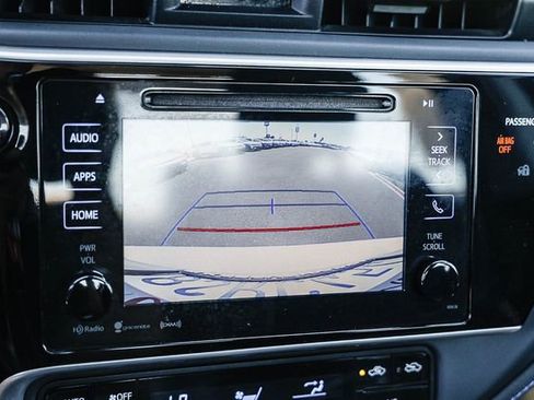 Used 2017 Toyota Corolla SE w/ SE Premium Package image 28