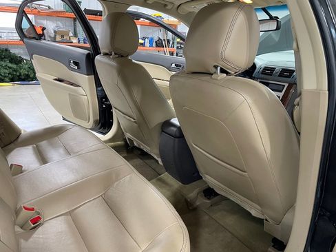 Used 2012 Ford Fusion SEL image 19