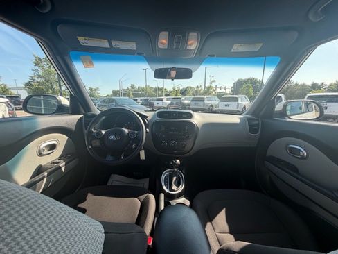 Used 2018 Kia Soul FWD image 7