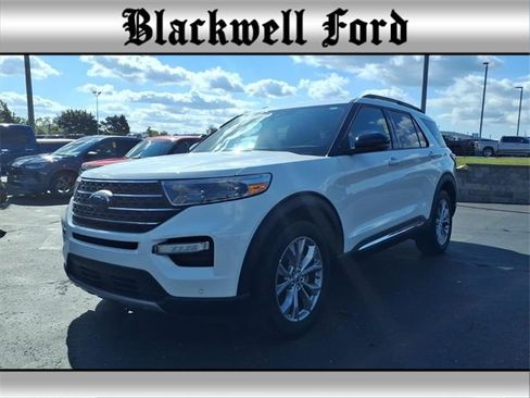 Used 2023 Ford Explorer XLT w/ Equipment Group 202A image 1