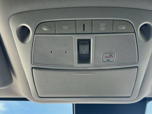 Used 2021 Nissan Rogue Sport SL w/ Premium Package FWD image 32