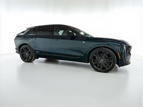 New 2026 Cadillac Lyriq V image 8