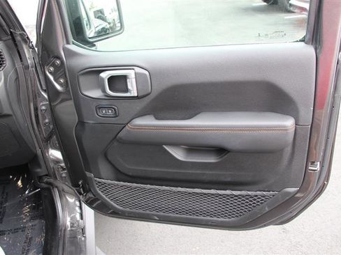 Used 2021 Jeep Gladiator Mojave image 12