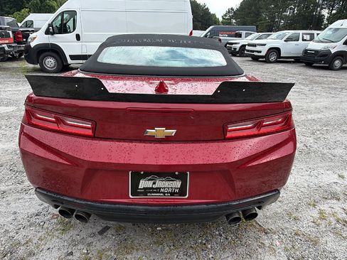 Used 2016 Chevrolet Camaro LT RWD image 9