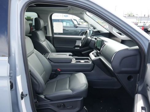 New 2026 Ford Expedition Active AWD/4WD image 30