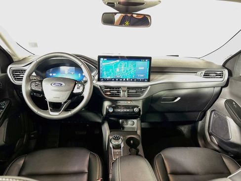 Used 2025 Ford Escape Platinum AWD/4WD image 12