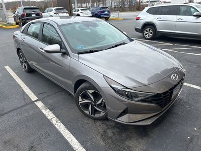 Used 2023 Hyundai Elantra SEL w/ Convenience Package