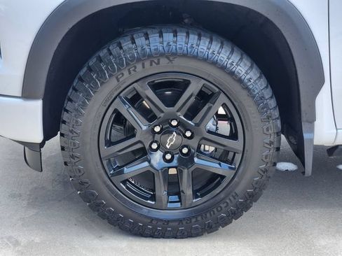 Used 2026 Chevrolet Silverado 1500 RST w/ LPO, Dark Essentials Package RWD image 17