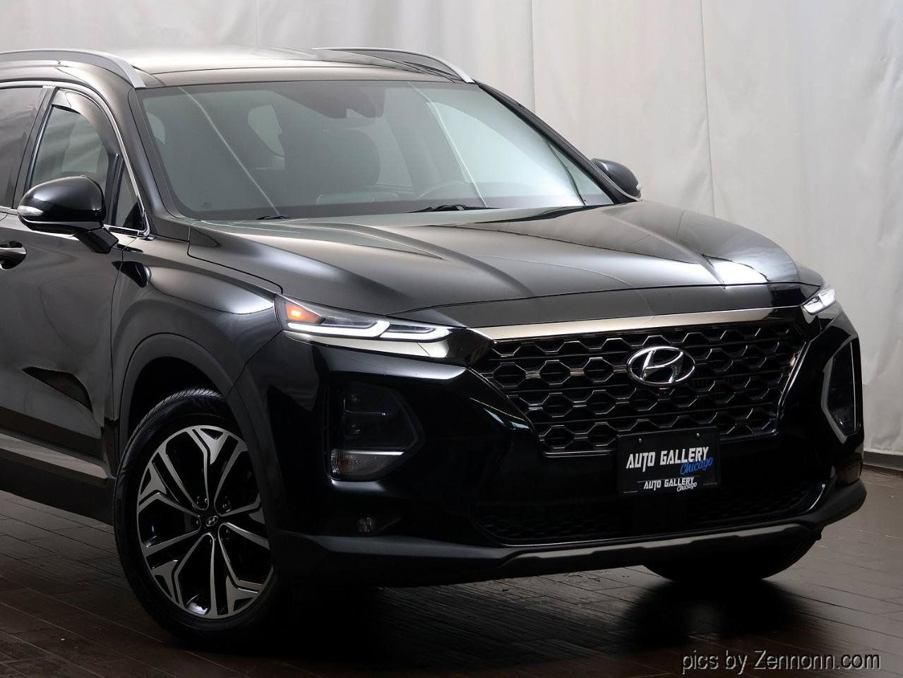 Used 2020 Hyundai Santa Fe Limited AWD/4WD image 2