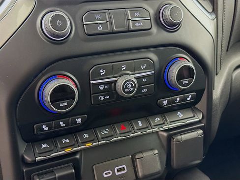 Used 2021 Chevrolet Silverado 1500 LTZ image 15