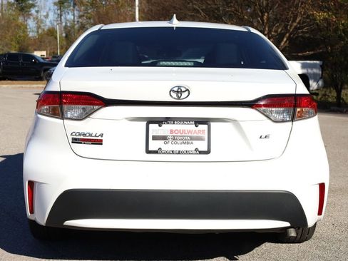 Used 2022 Toyota Corolla LE image 16