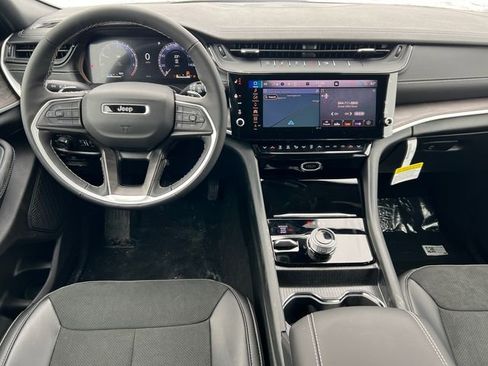 New 2026 Jeep Grand Cherokee Altitude AWD/4WD image 3