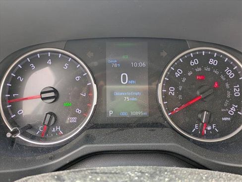 Used 2019 Toyota RAV4 XLE Premium image 10