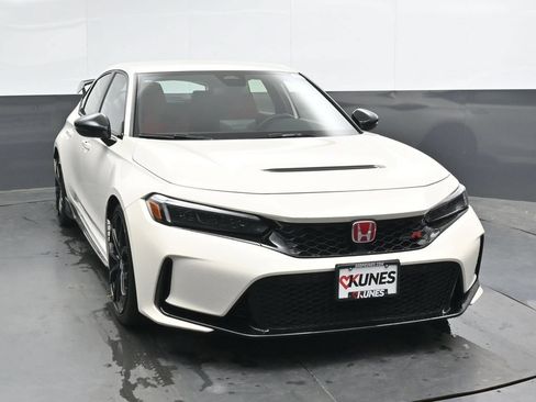 Used 2023 Honda Civic Type R image 5