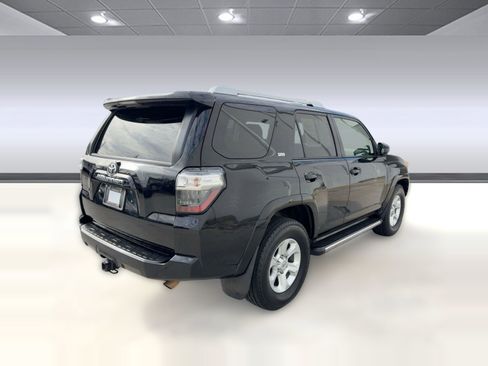 Used 2016 Toyota 4Runner SR5 image 9