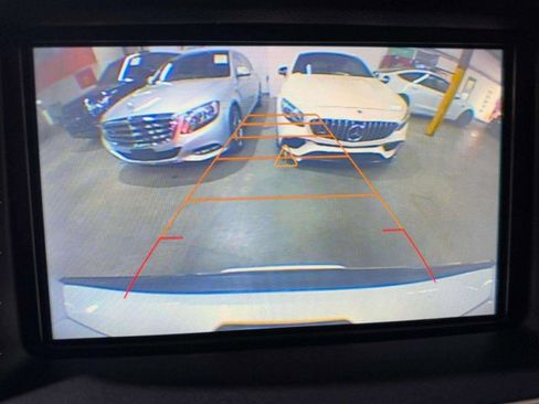 Used 2016 GMC Yukon Denali w/ Open Road Package image 30