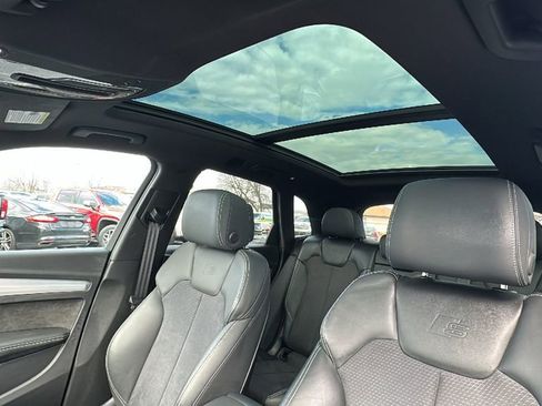 Used 2024 Audi Q5 e Premium Plus image 16