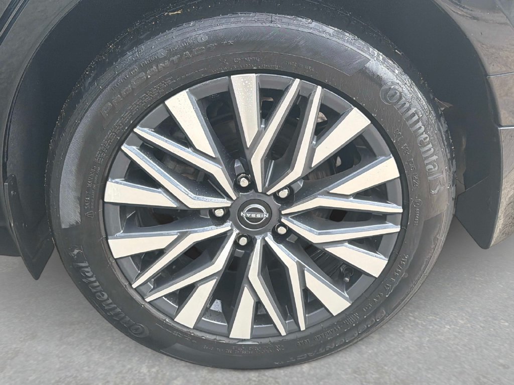 Used 2024 Nissan Altima 2.5 SV w/ SV Premium Package AWD/4WD image 12