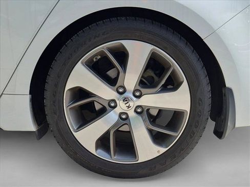 Used 2020 Kia Optima S FWD image 13
