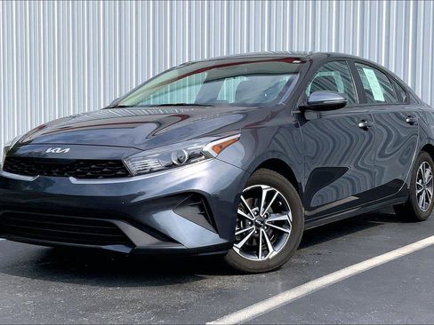 Used 2024 Kia Forte LXS w/ LXS Technology Package FWD image 1