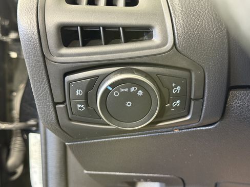 Used 2015 Ford Focus SE w/ SE Ecoboost Package image 22