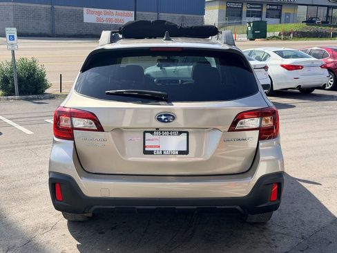 Used 2018 Subaru Outback 2.5i Premium image 5