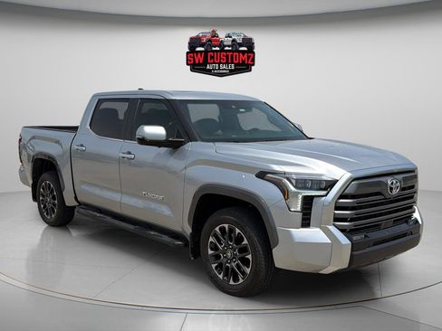Used 2025 Toyota Tundra Limited AWD/4WD image 7