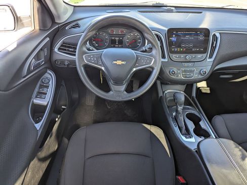 Used 2023 Chevrolet Malibu LT FWD image 28