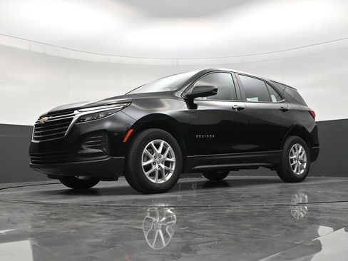 Used 2024 Chevrolet Equinox LS FWD image 19