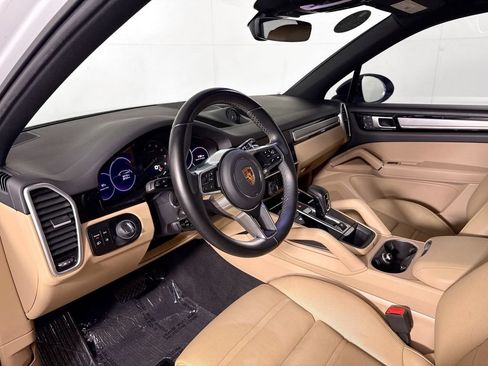 Used 2022 Porsche Cayenne E-Hybrid AWD/4WD image 9