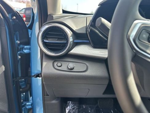 New 2026 Chevrolet Trax LT w/ Midnight Edition FWD image 18
