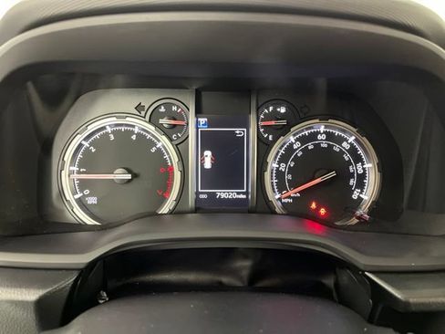 Used 2020 Toyota 4Runner TRD Off-Road AWD/4WD image 24