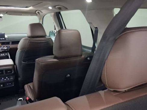 Used 2025 Honda Pilot Elite image 21