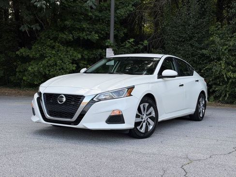 Used 2019 Nissan Altima 2.5 S FWD image 3