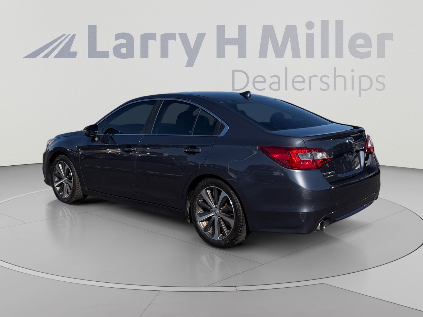 Used 2016 Subaru Legacy 2.5i Limited AWD/4WD image 3