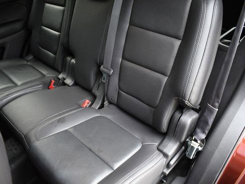 Used 2015 Ford Explorer XLT w/ Equipment Group 202B image 22