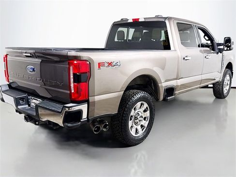 Used 2023 Ford F250 Lariat w/ Chrome Package image 4