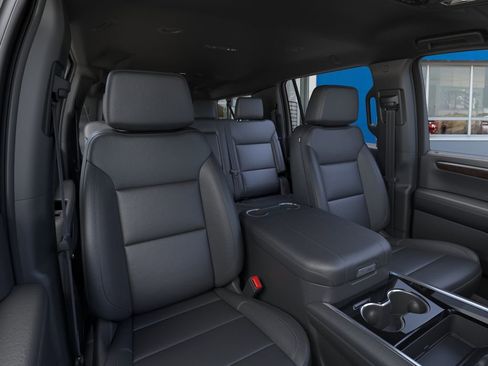 New 2026 Chevrolet Suburban Z71 AWD/4WD image 16