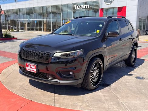 Used 2019 Jeep Cherokee Altitude image 4
