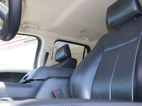 Used 2024 Ford Expedition Max XLT RWD image 10