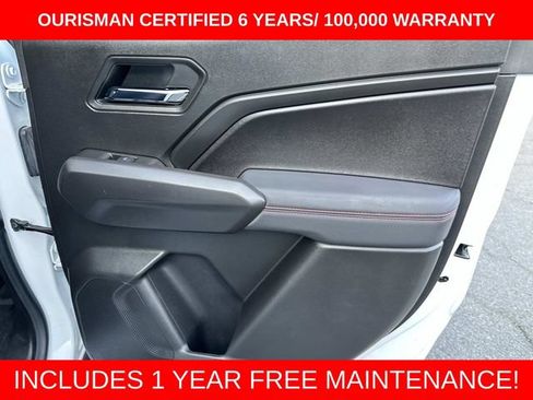 Used 2025 Chevrolet Colorado Z71 w/ Technology Package AWD/4WD image 12
