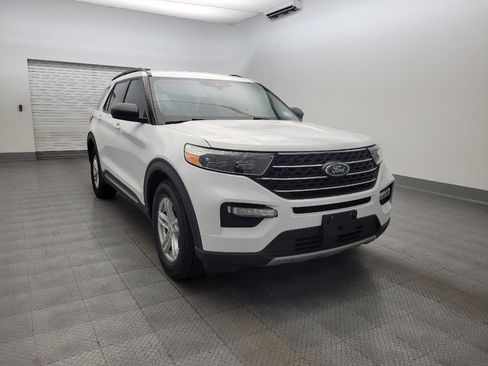 Used 2023 Ford Explorer XLT w/ Equipment Group 202A RWD image 13