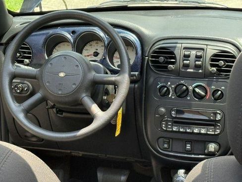 Used 2005 Chrysler PT Cruiser Convertible FWD image 11