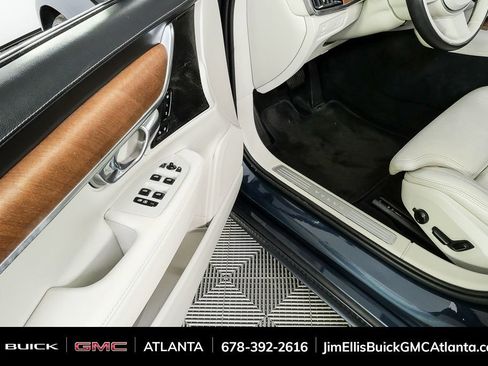 Used 2019 Volvo V90 T5 Inscription w/ Protection Package Premier image 9