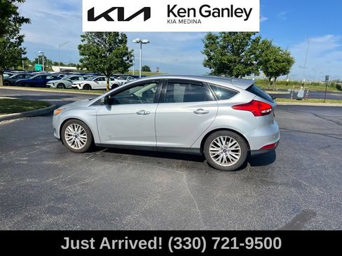Used 2016 Ford Focus Titanium FWD image 8