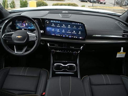 New 2026 Chevrolet Traverse High Country w/ LPO, Floor Liner Package image 3