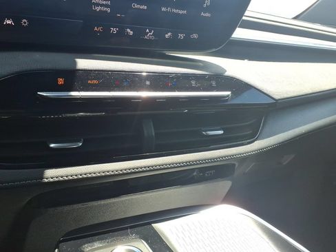 Certified 2026 Buick Enclave Preferred AWD/4WD image 21