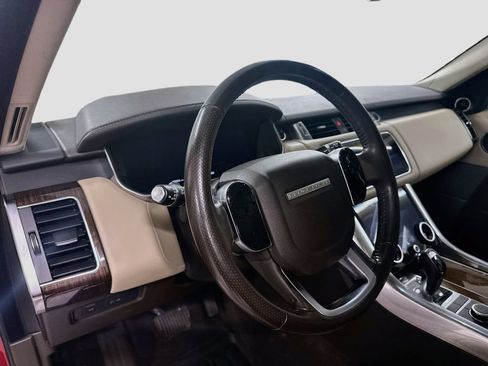 Used 2019 Land Rover Range Rover Sport HSE AWD/4WD image 4