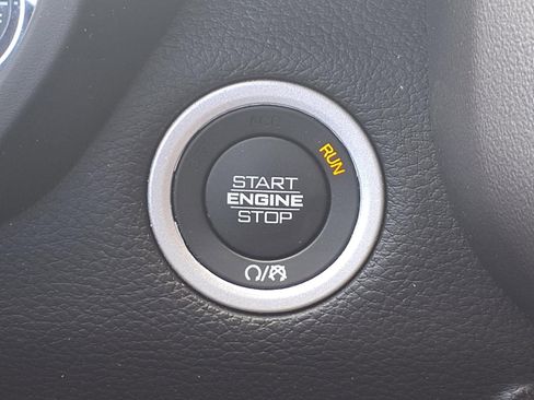 Used 2022 RAM 1500 Lone Star image 10